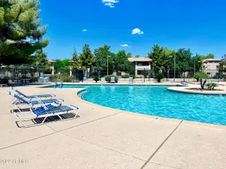 Photo #5: 6489591 Listing 