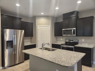 Photo #2: 6489759 Listing 
