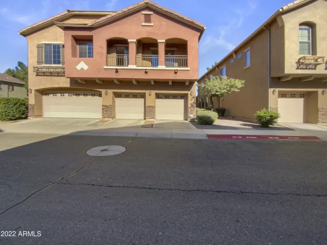 MLS: 6490542 Condo For Sale