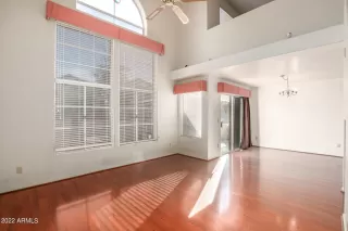 Photo #3: 6490586 Listing