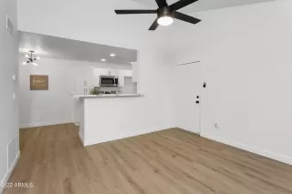 Photo #3: 6490739 Listing 