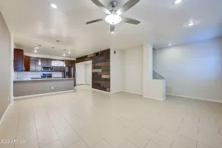 Photo #5: 6490869 Listing