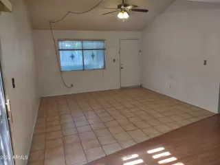 Photo #6: 6491475 Listing