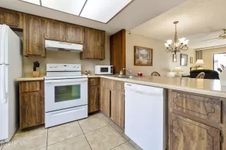 Photo #3: 6491533 Listing 