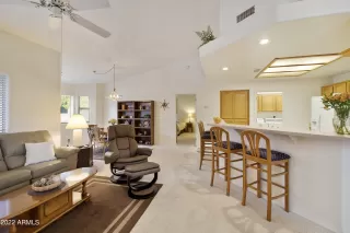 Photo #6: 6491537 Listing