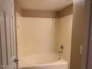 Photo #5: 6491706 Listing