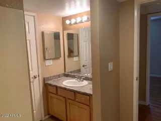 Photo #6: 6491706 Listing