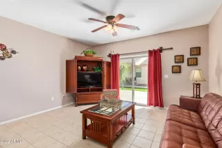 Photo #6: 6491821 Listing