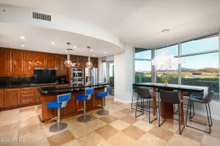 Photo #5: 6491830 Listing