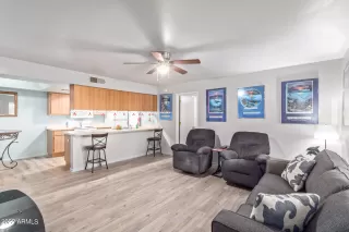 Photo #4: 6491961 Listing