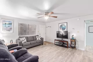 Photo #5: 6491961 Listing