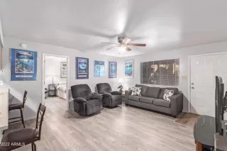 Photo #6: 6491961 Listing