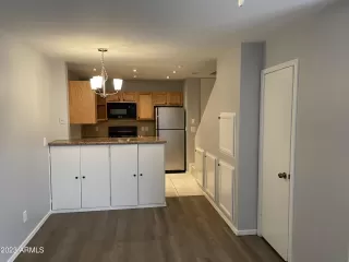 Photo #1: 6492108 Listing 