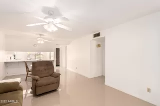 Photo #5: 6492341 Listing 