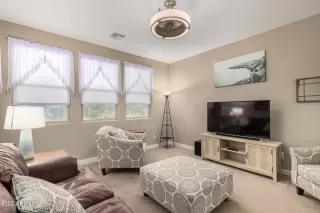 Photo #5: 6493237 Listing 