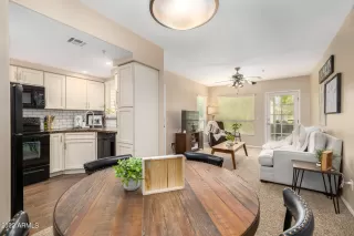 Photo #3: 6493503 Listing 