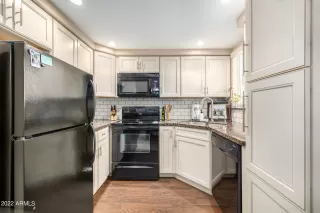 Photo #4: 6493503 Listing 