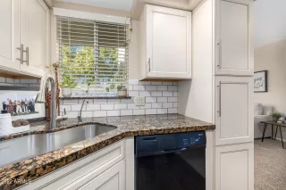 Photo #5: 6493503 Listing 