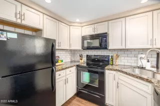 Photo #6: 6493503 Listing 