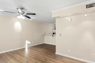 Photo #6: 6493591 Listing