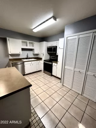 Photo #4: 6493878 Listing