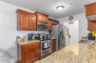 Photo #4: 6494143 Listing 