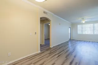 Photo #6: 6494148 Listing