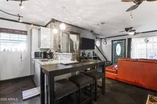 Photo #4: 6494170 Listing