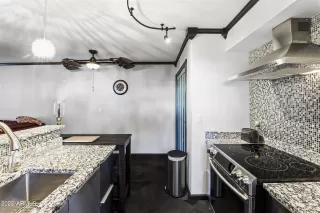 Photo #6: 6494170 Listing