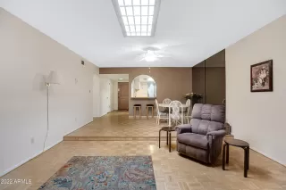 Photo #6: 6494248 Listing 