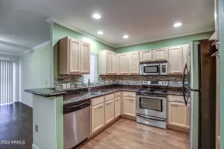 Photo #5: 6494327 Listing