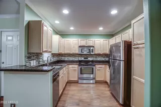 Photo #6: 6494327 Listing