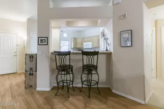 Photo #4: 6494351 Listing