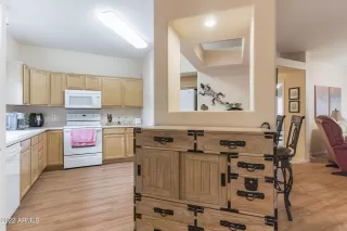 Photo #5: 6494351 Listing