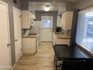 Photo #5: 6494801 Listing