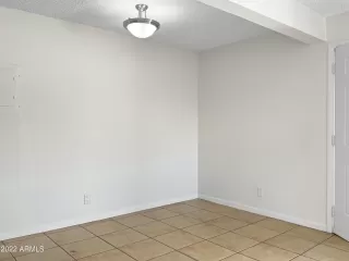 Photo #5: 6494807 Listing