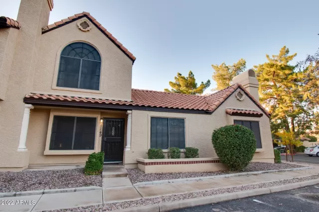 MLS: 6495100 Condo For Sale