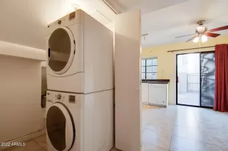 Photo #5: 6495100 Listing