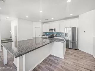 Photo #6: 6495213 Listing 