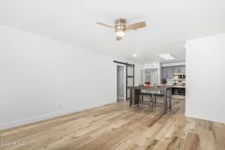 Photo #6: 6495226 Listing 