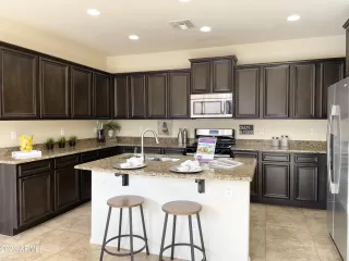 Photo #5: 6495430 Listing 
