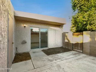 Photo #6: 6495825 Listing