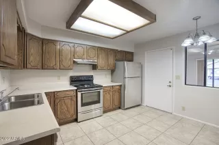 Photo #5: 6495937 Listing