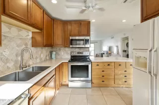 Photo #3: 6496151 Listing 