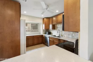 Photo #4: 6496151 Listing 