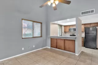 Photo #5: 6496278 Listing