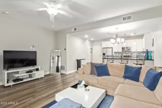 Photo #5: 6496457 Listing