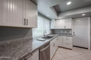 Photo #5: 6496524 Listing