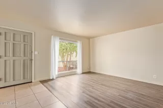 Photo #3: 6496665 Listing