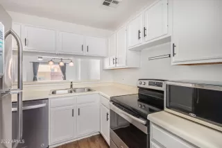 Photo #5: 6496692 Listing 